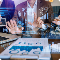 sistema-de-gestión-de-xadata-con-concepto-de-analítica-de-negocios-manos-del-equipo-de-negocios-trabajando-con-proporcionar-información-indicadores-clave-de-rendimiento-marketing-ana
